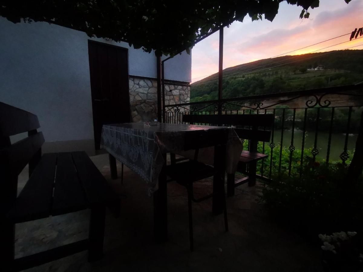 Prenociste Na Drini Foca Acomodação com café da manhã Exterior foto