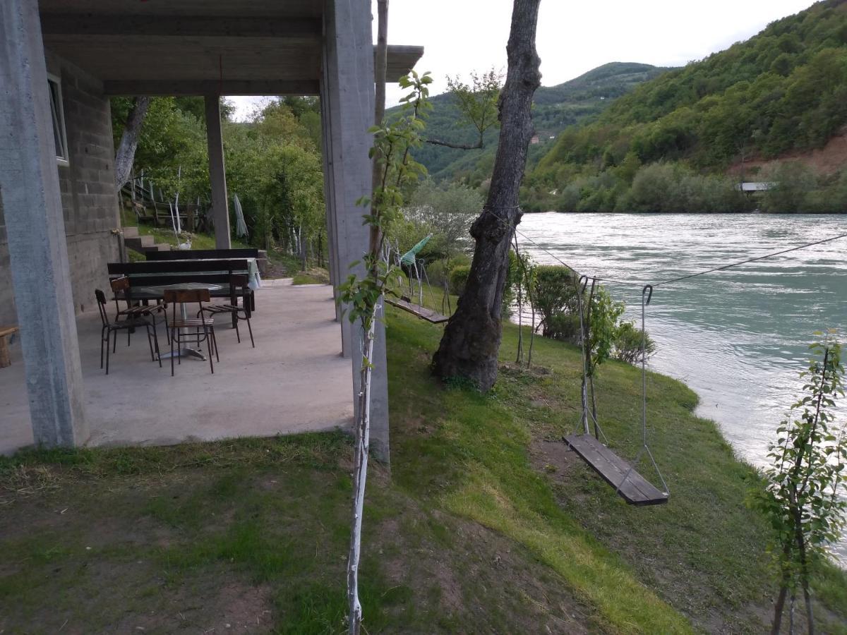 Prenociste Na Drini Foca Acomodação com café da manhã Exterior foto